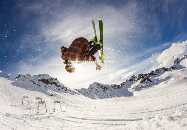 28圈：英雄联盟亚洲对抗赛阵容正式公布，厂长领军出征，Uzi遗憾缺席